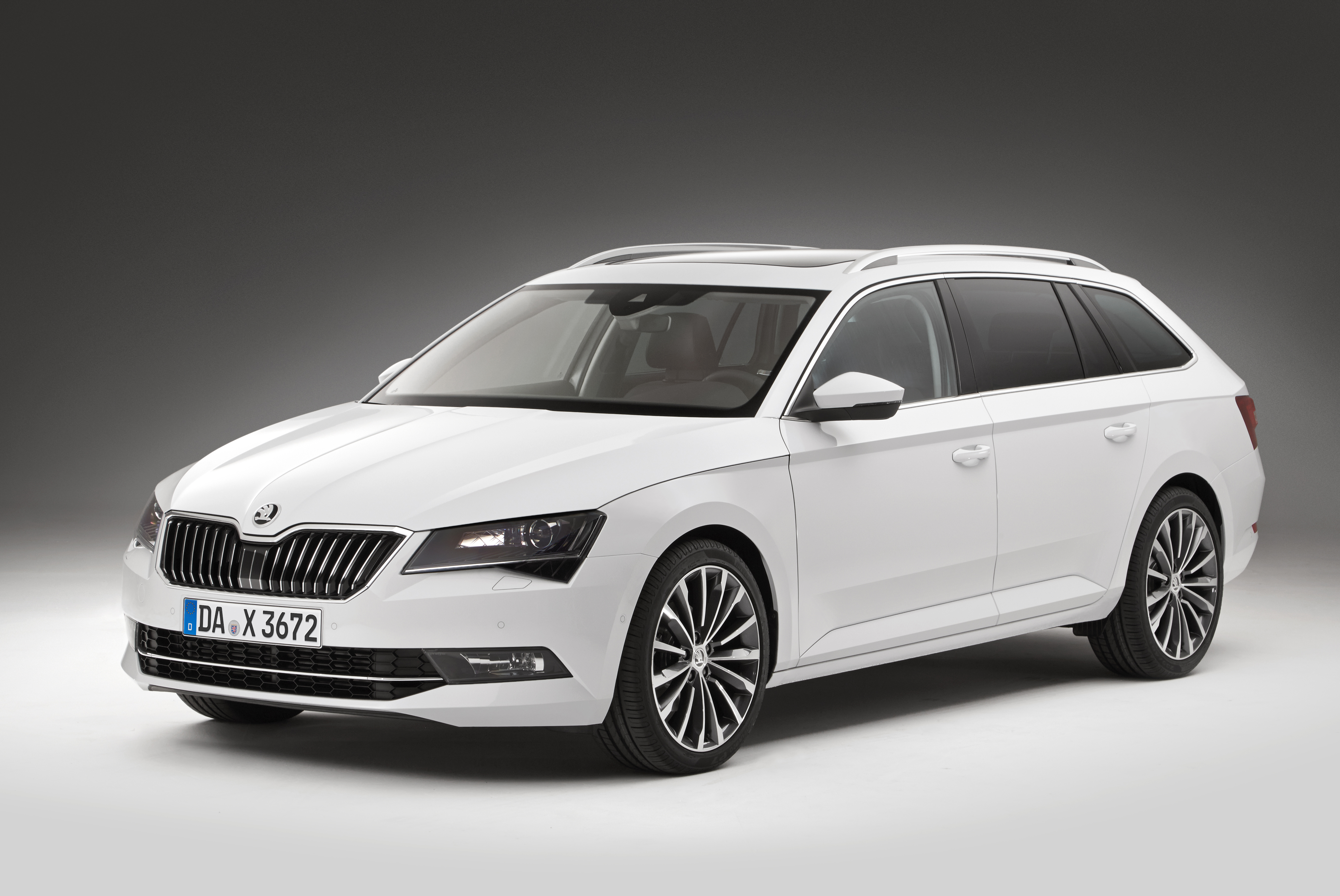 Nya Skoda Superb combi